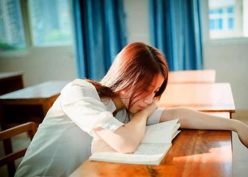 女生@“午睡”和“从不午睡”的初中女生,皮肤有什么区别?差距很明显