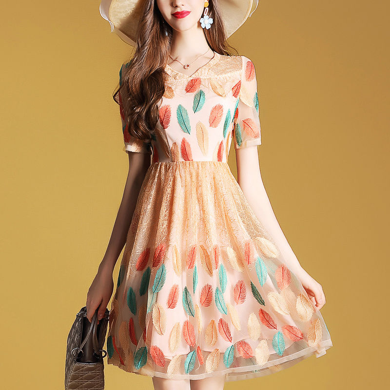 穿啥都热，但这种雪纺连衣裙+套装裙，75后上身真是又美又凉快