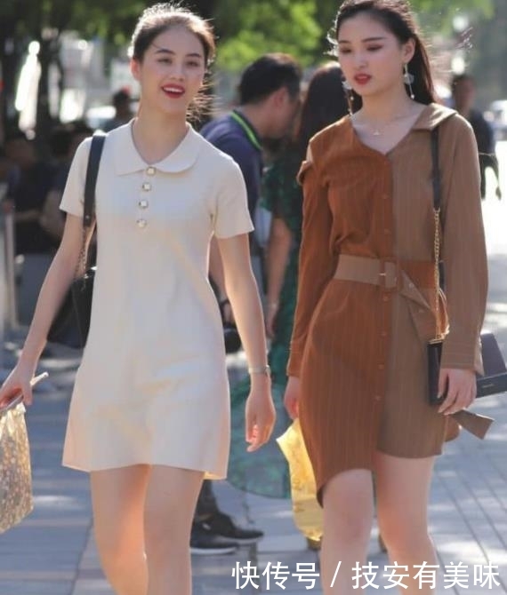  「气质」街拍美女：身材曼妙的小姐姐，搭配吊带连衣裙，性感魅力十足！