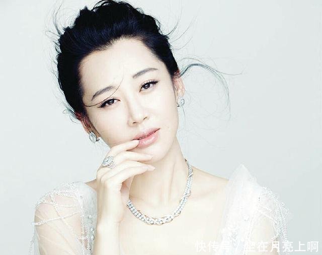 不要和许晴比卖萌，不然你就会像车晓一样满屏尴尬！