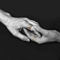 一张杜邦 Tyvek 纸做成的钱包，酷到没朋友!