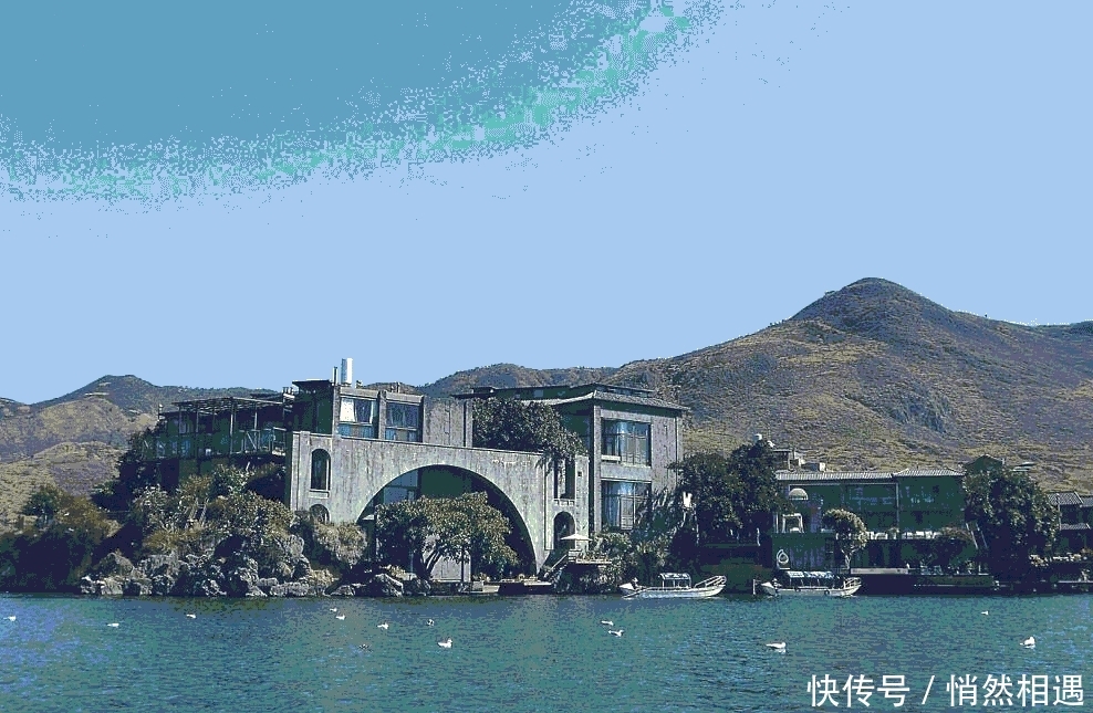 洱海整治后，杨丽萍的月亮宫最终没被拆除，这对被拆的公平吗？