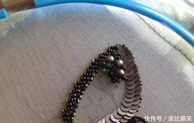 【珠绣胸针】你离小仙女只差一件闪闪的配饰,DIY手工珠绣饰品,附教程