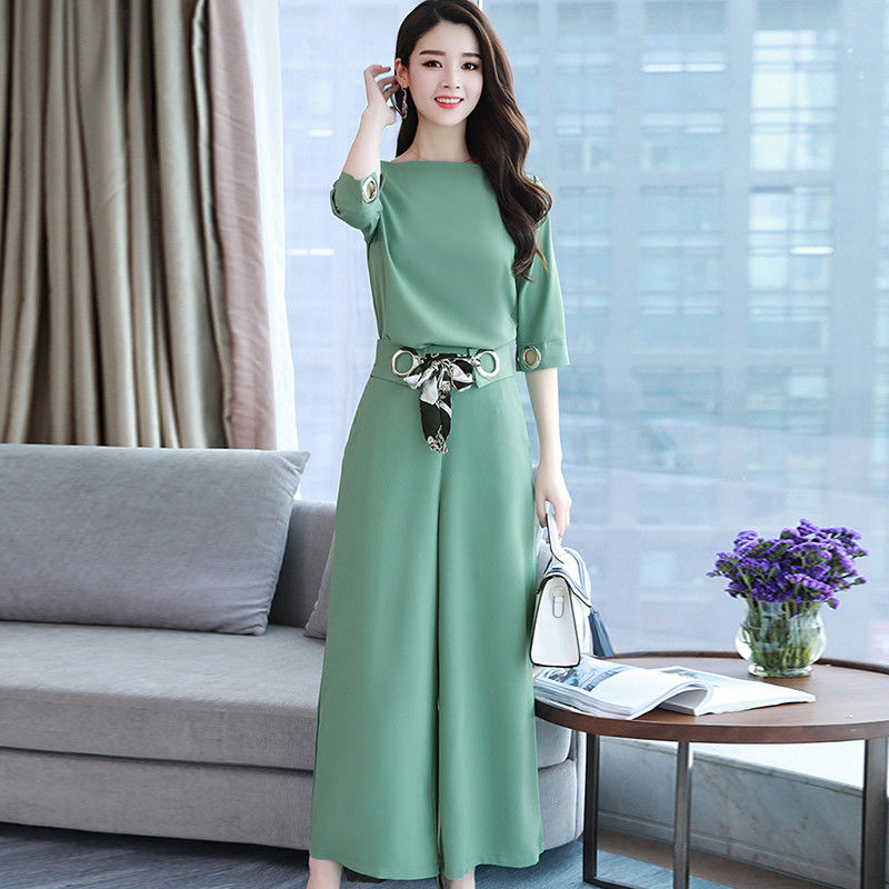 看到这些小裙，相当漂亮，你喜欢这样的漂亮的小裙装吗