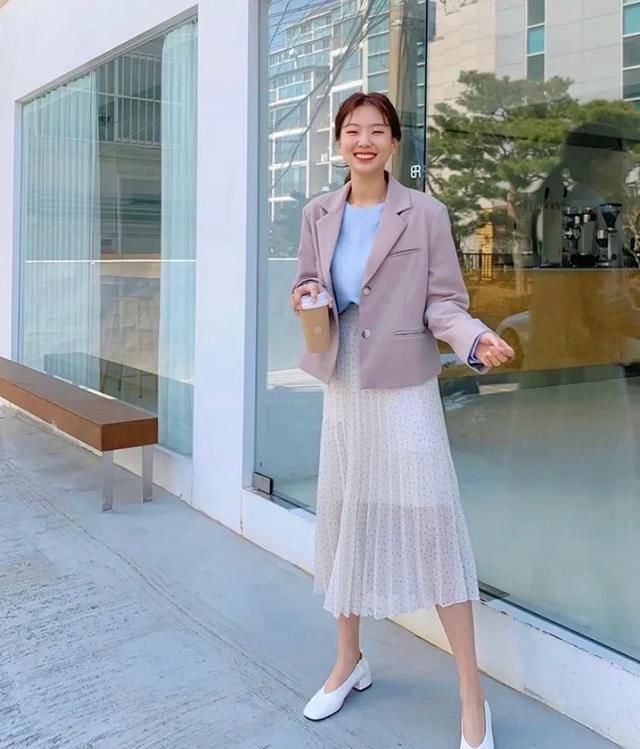  「春天」西装+吊带，春天这样穿太气质了！