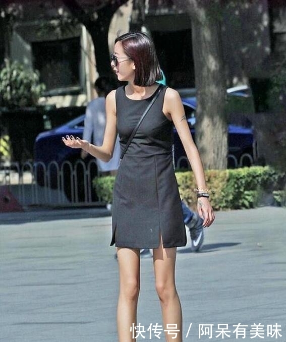  草原：街拍美女，来自大草原的高跟脚，酷雅又脱俗