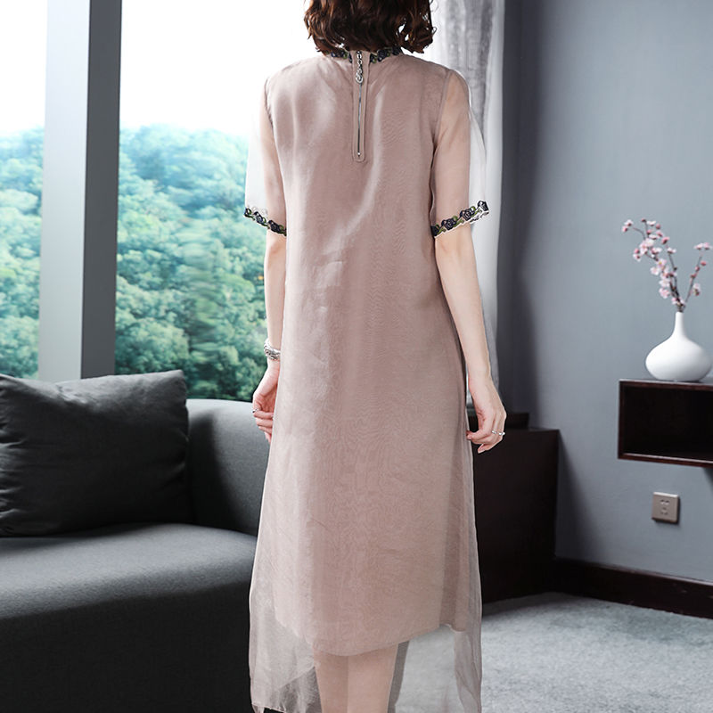 连衣裙+丁字裤!夏季绝美搭配，女人穿，尽是女人味