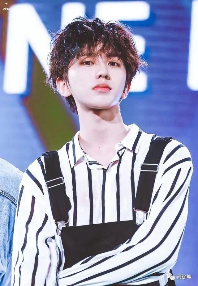 那些年蔡徐坤留过的发型!我们来盘点盘点?