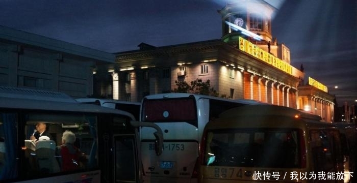 朝鲜年轻人，丰富的夜生活