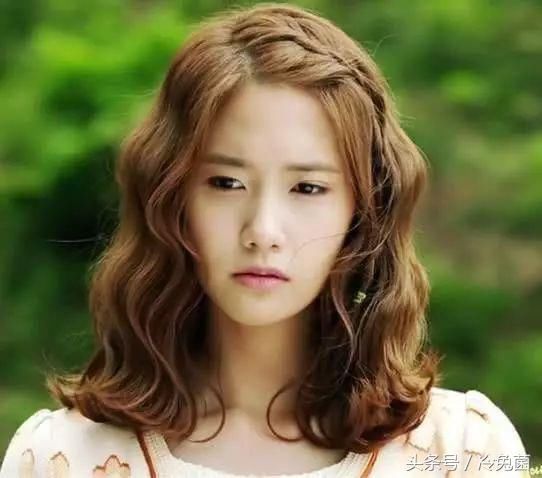 走,“做头发”去,带你去做一款2018年流行的“半头烫”啊