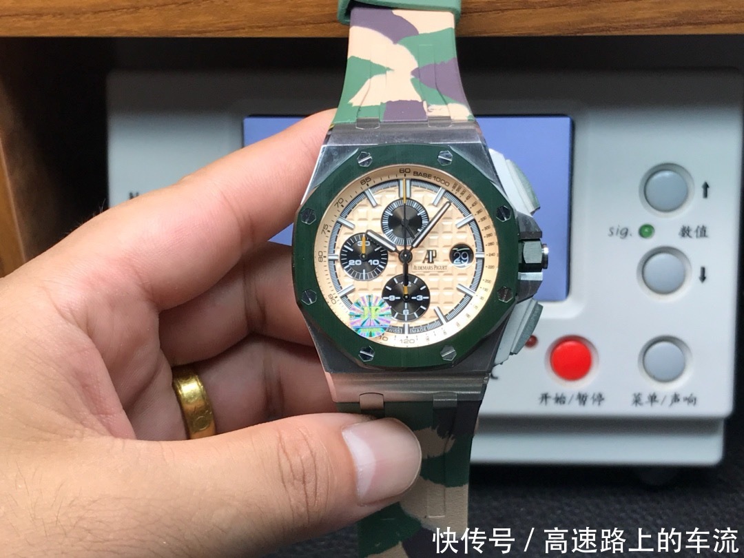  『手上』当我把23万的爱彼戴手上、才知道贵的原因！