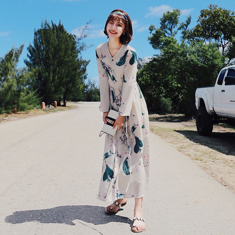 有一种裙叫:初恋裙，让你找回初恋般的感觉，配上高跟鞋，美爆了