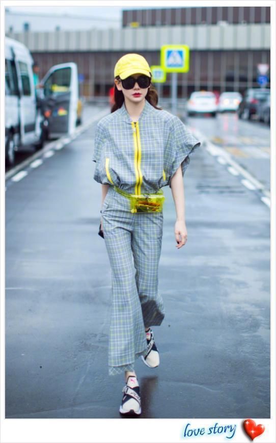 当戚薇和李沁同穿格子阔腿裤，才知道P图与不P图的差距有多大！