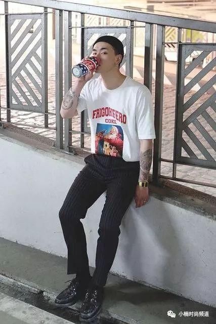 六招造型神技巧教你搭配Oversize T恤也能穿出好比例