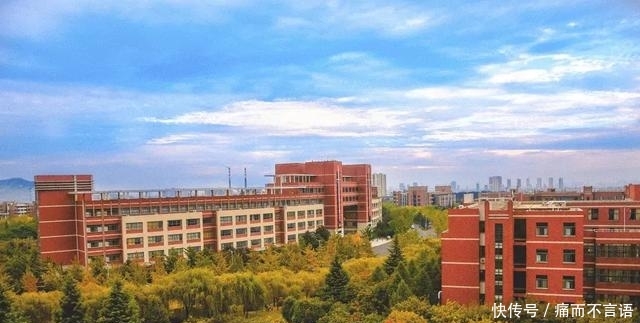 开学了，去青岛最美大学去逛一逛吧，个个堪比5A级景区