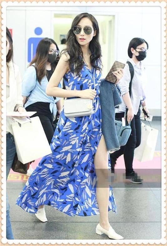 韩雪太强了!睡裙开个叉就变礼服裙，网友:恐怕刘雯都没有这实力