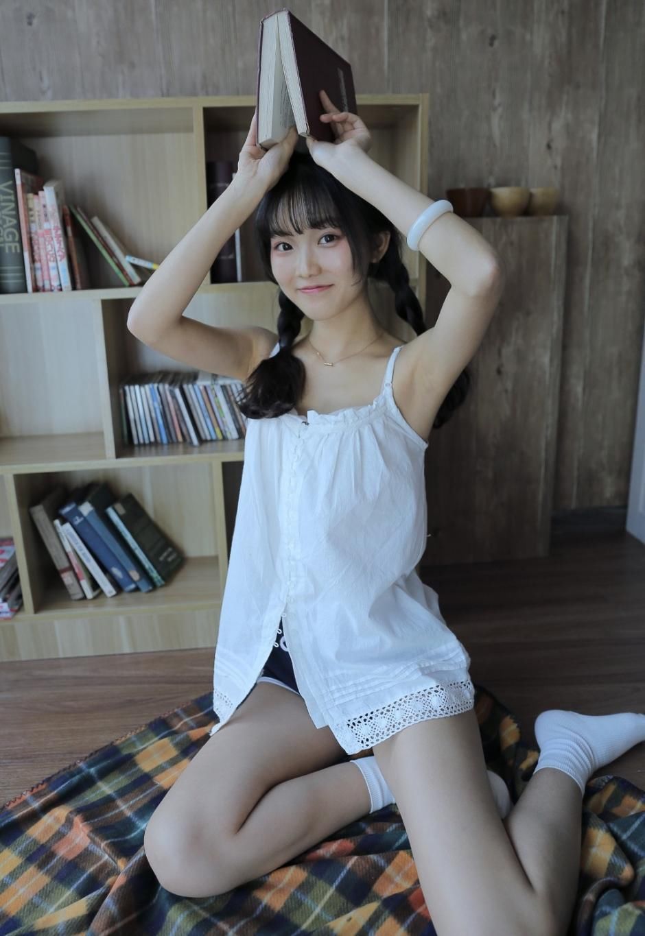 青春少女书房写真