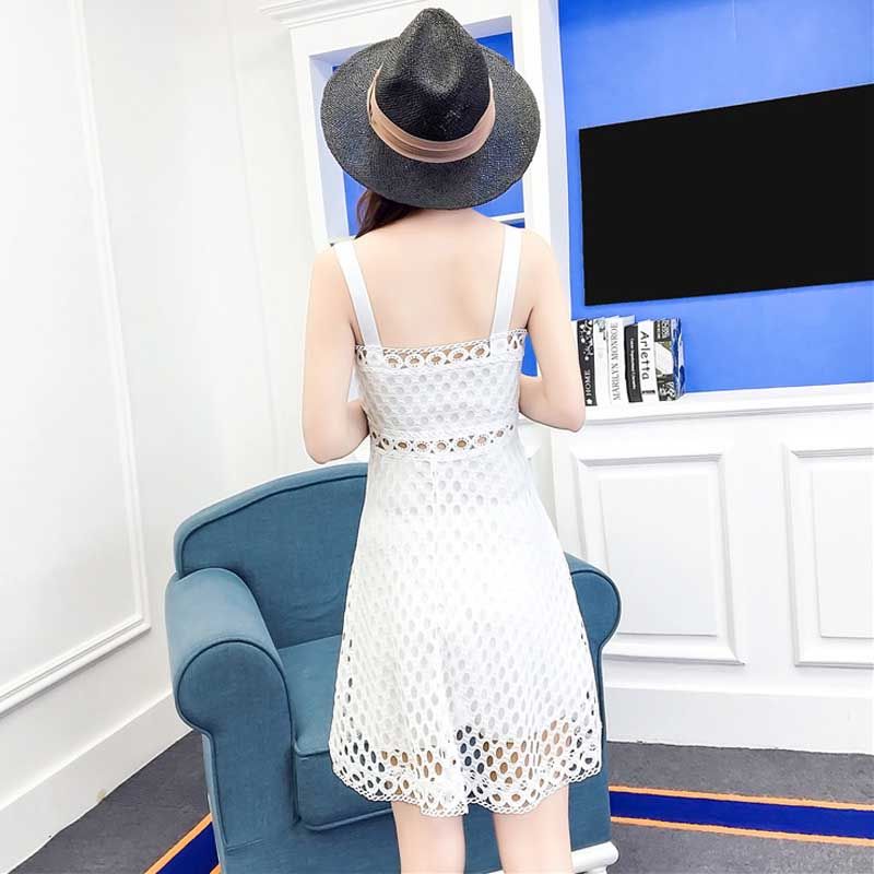 现在的女人真开放，逛街这样穿，太美了，十个男人九个回头