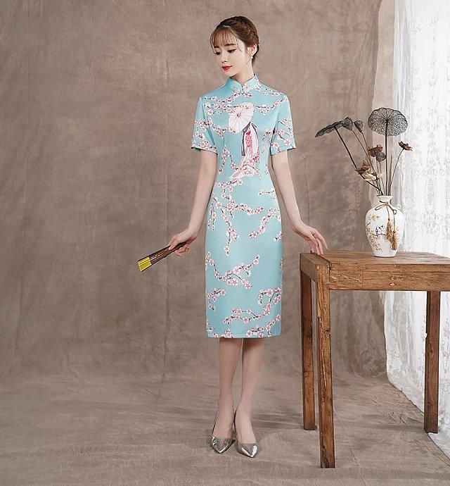 少女唐美人旗袍，靓丽的时装，穿上才知有多美！