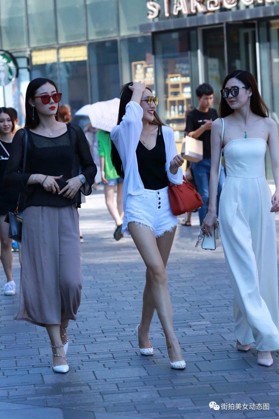 三位气质不同的美女,你喜欢那一种?