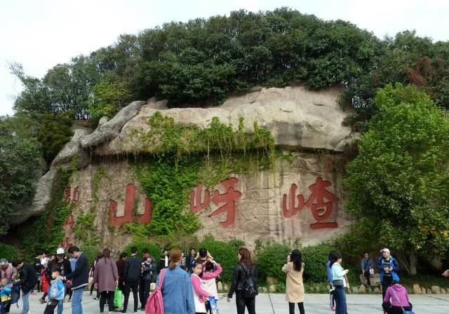 河南小城因一名考生出名，中国最大的寺庙出自这里，占地500亩