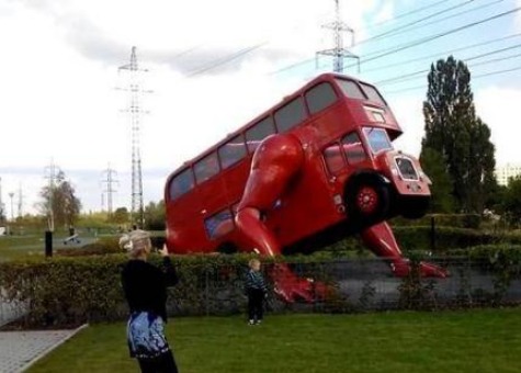 世界上最奇葩的公交车：可以做俯卧撑，全球仅此一辆！