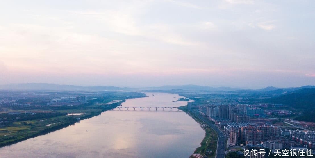 江西这县走运了，喜获532亿高铁项目入驻，未来经济有希望腾飞