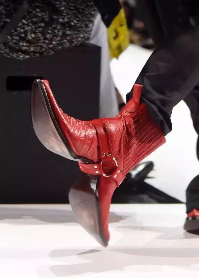 这些丑SKR人的鞋子，到底什么时候是个头?