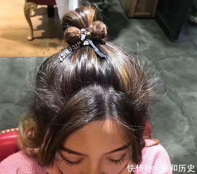 「适合」突然发现,最近突然掀起一股“低马尾”的风潮,尤其适合春天扎