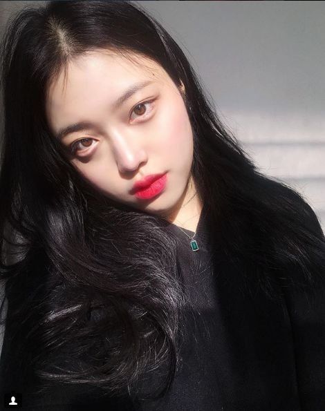 脸盲| 神颜崔雪莉居然也被撞脸!像成这样怕不是开小号了……