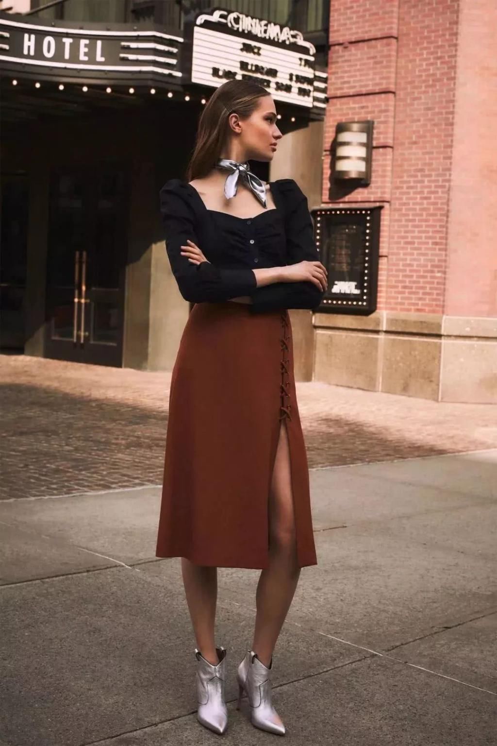 「值得」今夏最值得入手的时尚单品小方领,显瘦还显脸小!