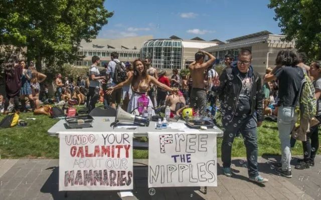 越来越多女明星“真空”出街，内衣真的这么讨厌?