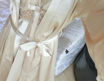 三伏天穿睡衣的季节，选几款优雅蕾丝睡衣，精致迷人，女人味爆棚