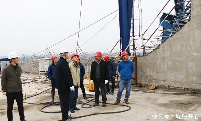 湖北即将落成新长江大桥，双向六车道耗资约33亿，却不在武汉