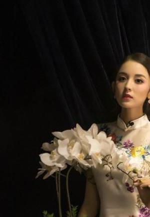 宋佳、陈数穿旗袍韵味十足，身材完美，47岁的她反而更少女！