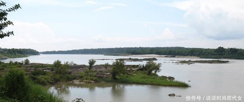  「流域的人口」中国最大天然水库，国外8亿人靠它供水，湖面正在
