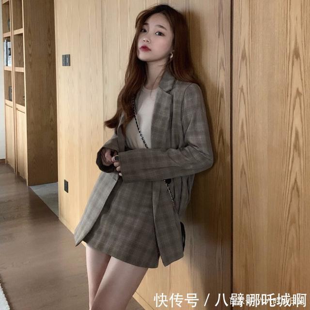  「告别」天气暖和，是时候穿上西装+裙子了，让你告别土气！