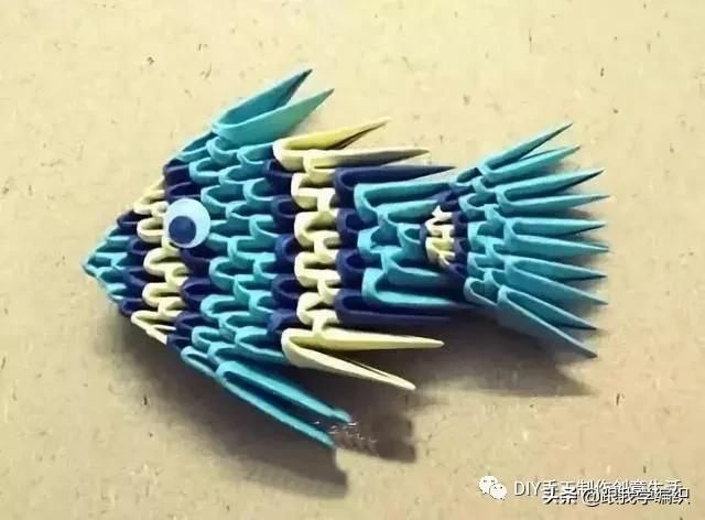 『蓝色』简单的折个三角,组合成百变造型