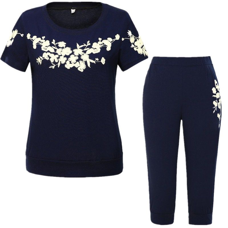 告别外套，多穿这样的妈妈套装，省时还省心