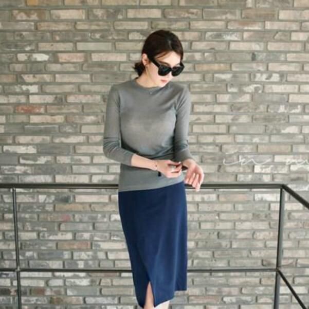 身材丰满的的闺蜜穿这款紧身打底衫，婀娜多姿，尽显好身材