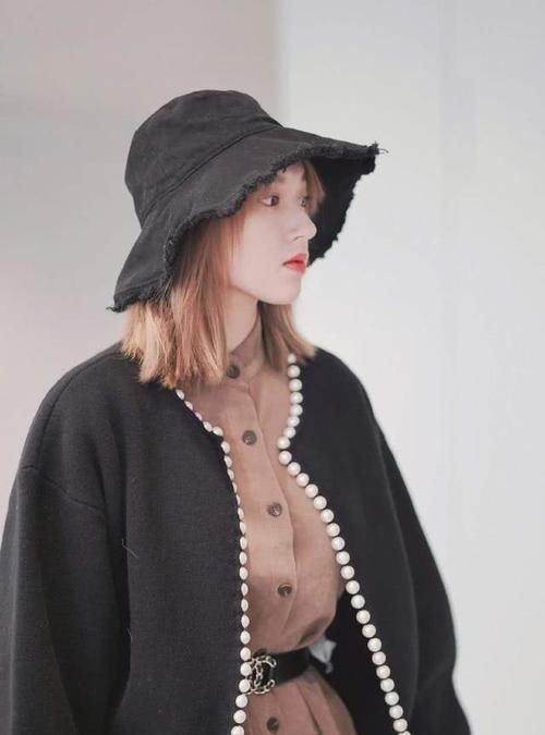  「帽子的搭配」帽子的五种搭配术，每一款都是服装搭配的点睛之笔，这样戴准没错