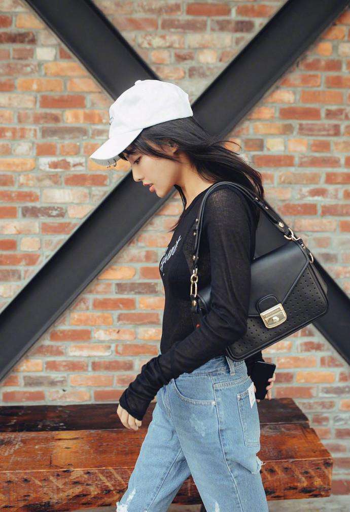 张嘉倪为博眼球真是豁出去了！网友：太透了！