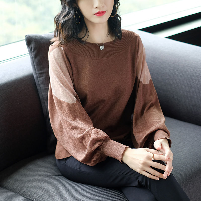 我滴天!早秋时髦小衫+小脚裤，洋气巨显嫩，70后女人穿美炸