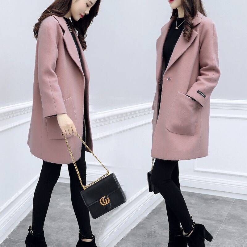 还穿”焦糖色”?太傻，今年流行“中国色”大衣太漂亮，谁穿谁美