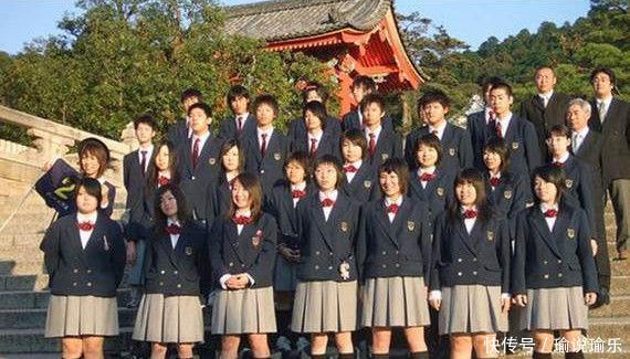日本女孩为什么大多都是“O型腿”?得知原因竟让人大开眼界!