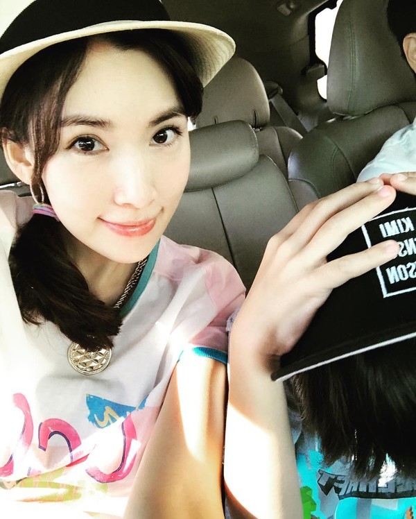 林志颖老婆和昆凌同框完全看不出9岁年龄差