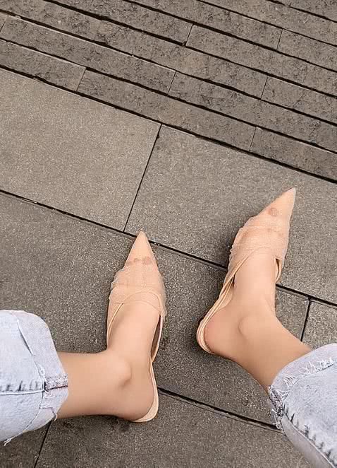  #凸显#轻盈又甜美，优雅而不闷脚，5款网纱高跟凉鞋凸显女性气质又吸睛