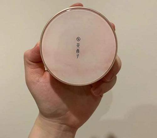  「定妆」最好用的5款网红散粉：旁氏控油，unny粉质细腻，花西子是大国货