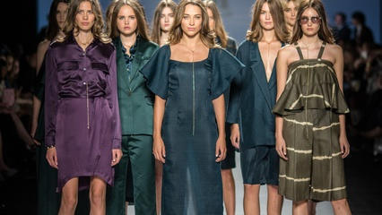 模特走秀时不穿内衣,这个原因你都想不到