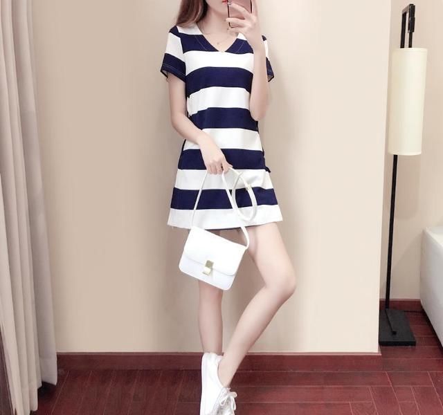 “蜜桃”臀裤已烂大街,当下主流ins装,做闪电一样的女子